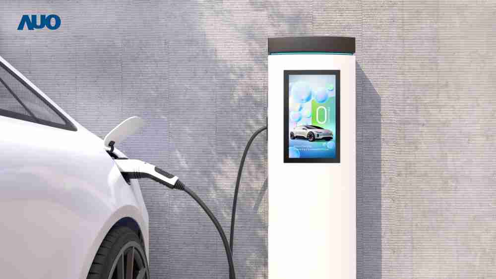 友達〝EVSE車用充電樁解決方案〞專為電動汽車充電樁設計，，，，具有高亮度、、、、克服戶外艱難環境的耐溫、、耐紫外線等特性，，並搭載散熱性及擴充性強的高效能工業電腦，，可實現人機互動訴求，，，如資訊顯示、、、、支付等應用